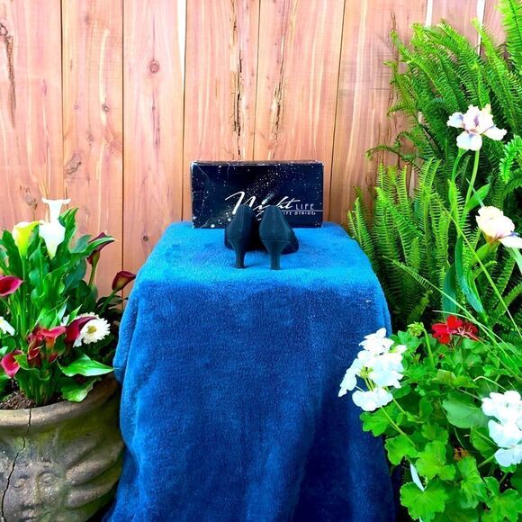 Ladies size 10 black peau de soie heels by Life Stride NIOB - Picture 4 of 10